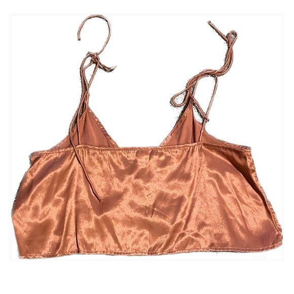 Open front satin top - Endless Blu. - Picture 4 of 4